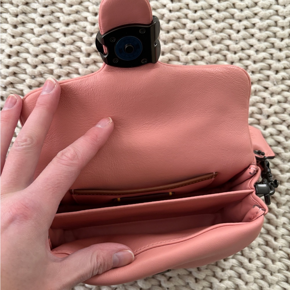 Coach Pillow Tabby Shoulder Bag 18 Candy Pink with Black Hardware Like New - Picture 7 of 12